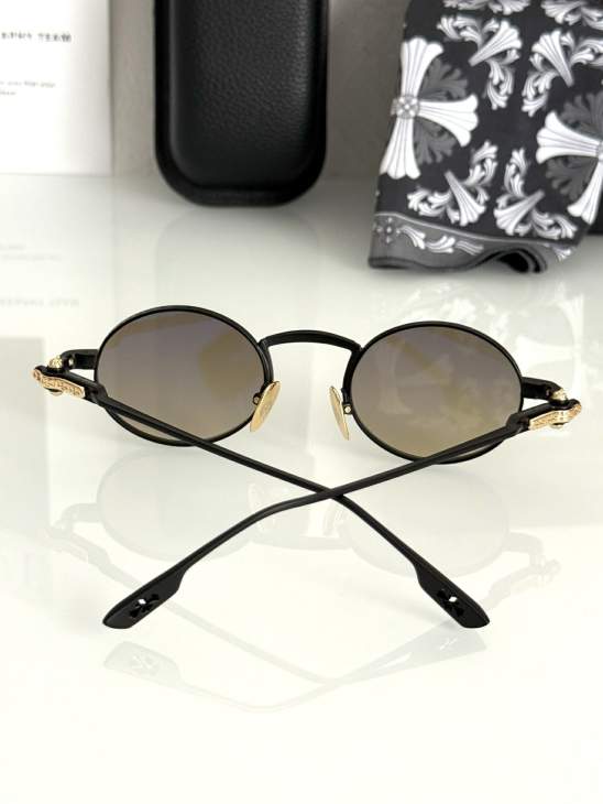 Picture of Chrome Hearts Sunglasses _SKUfw73585405fw